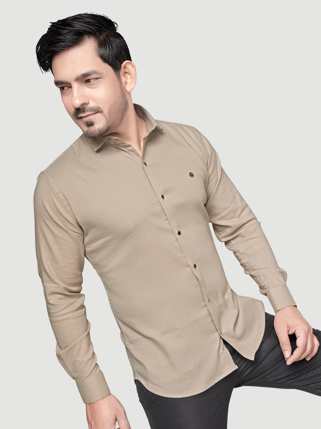 Designer Shirt with Collar Accessory & Metal Broach
