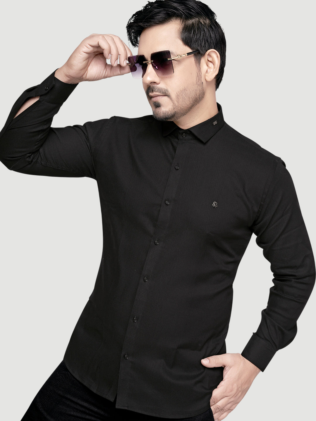 Designer Shirt with Collar Accessory & Metal Broach