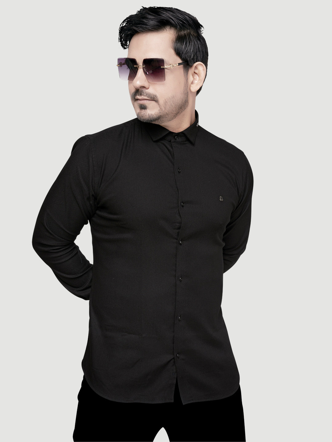 Designer Shirt with Collar Accessory & Metal Broach