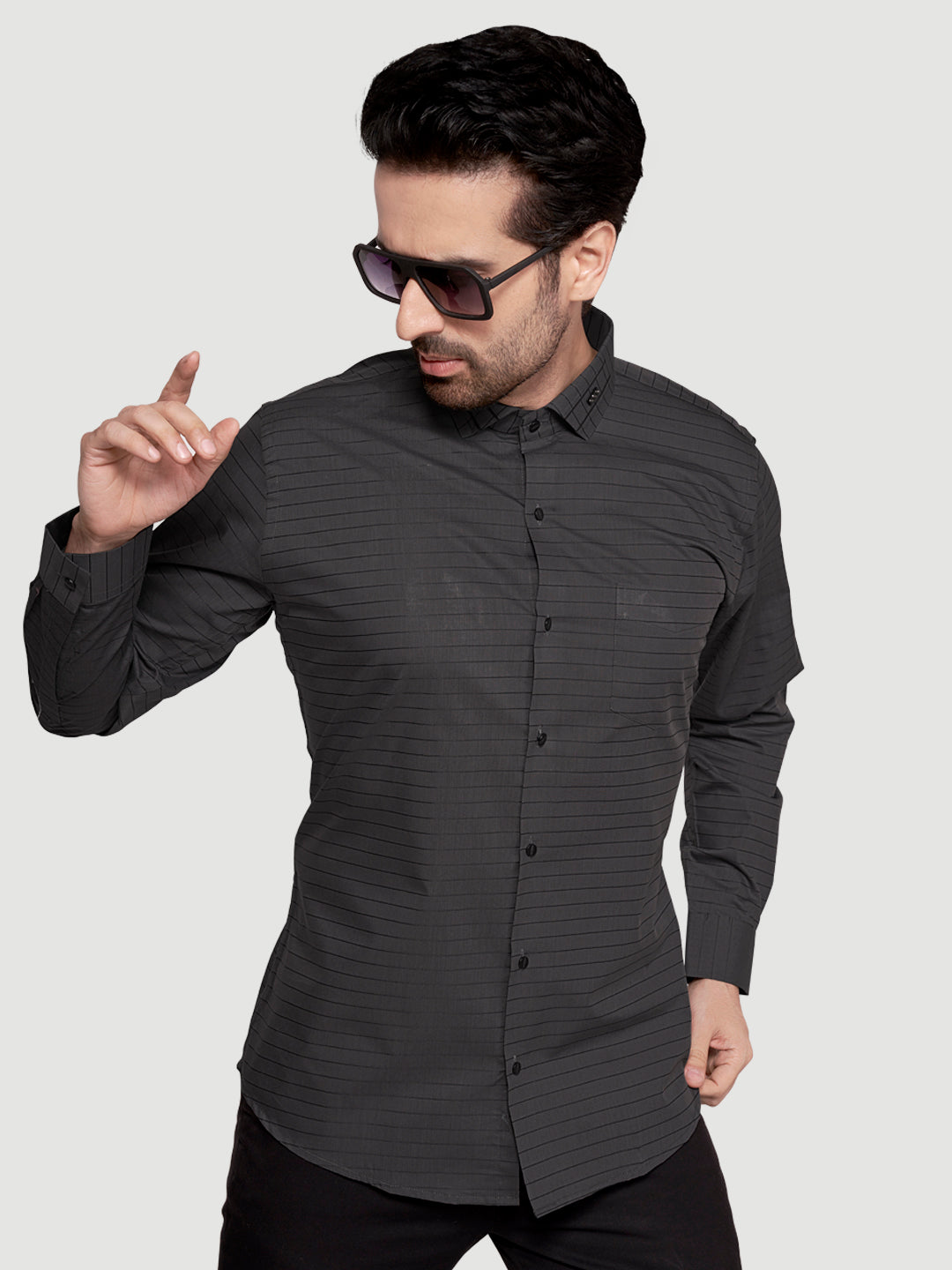 Black & White Men's Designer Weft Shirt with Collar Accessory Grey