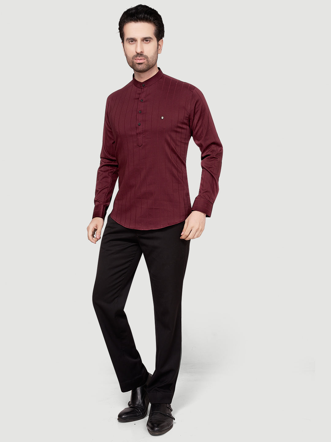 Black & White Men's Casual Short Kurta Maroon