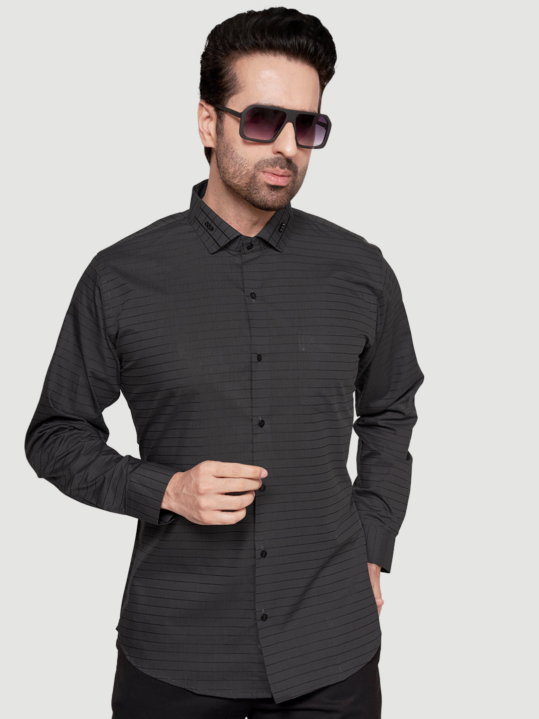 Black & White Men's Designer Weft Shirt with Collar Accessory Grey