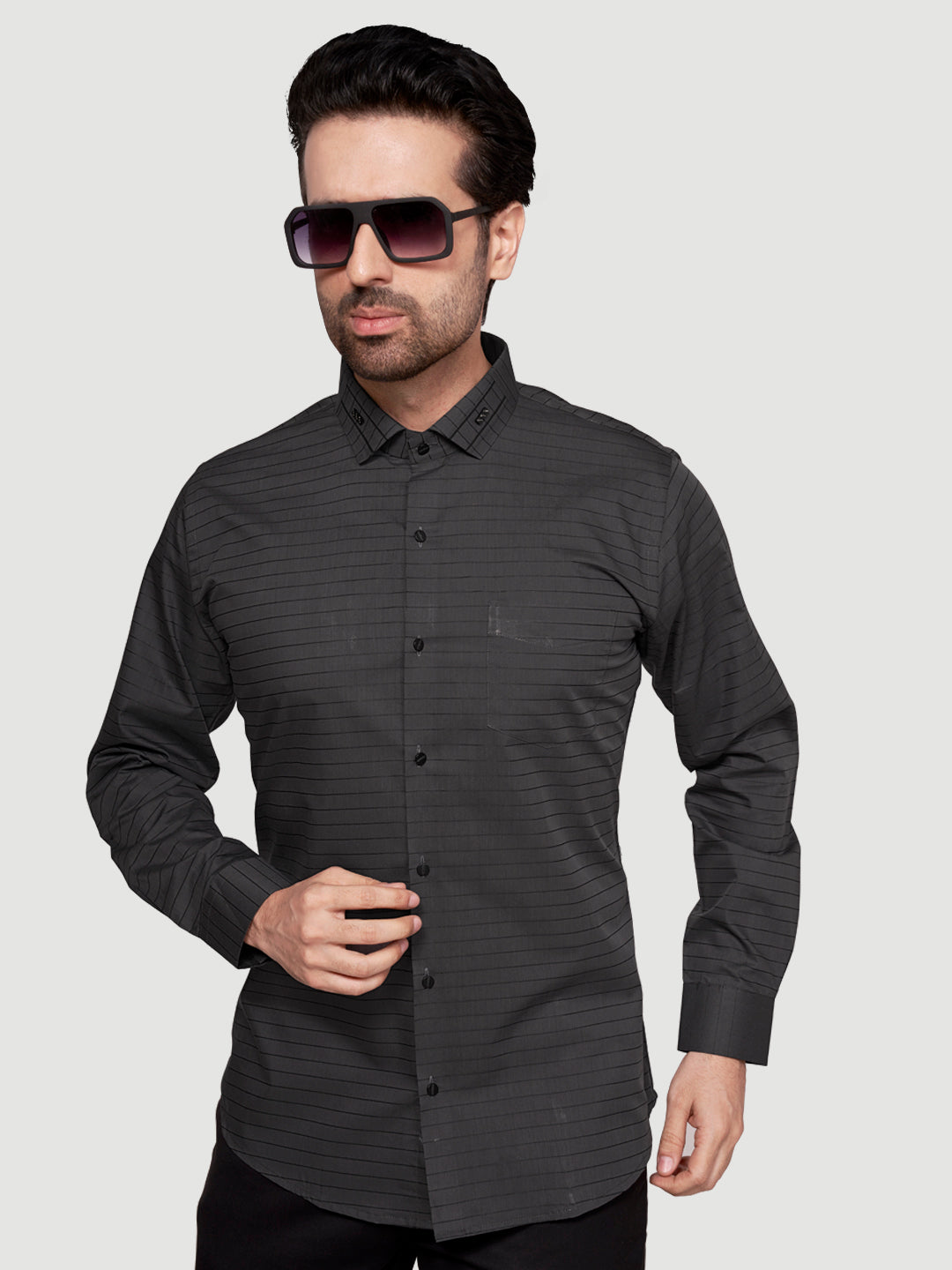 Black & White Men's Designer Weft Shirt with Collar Accessory Grey