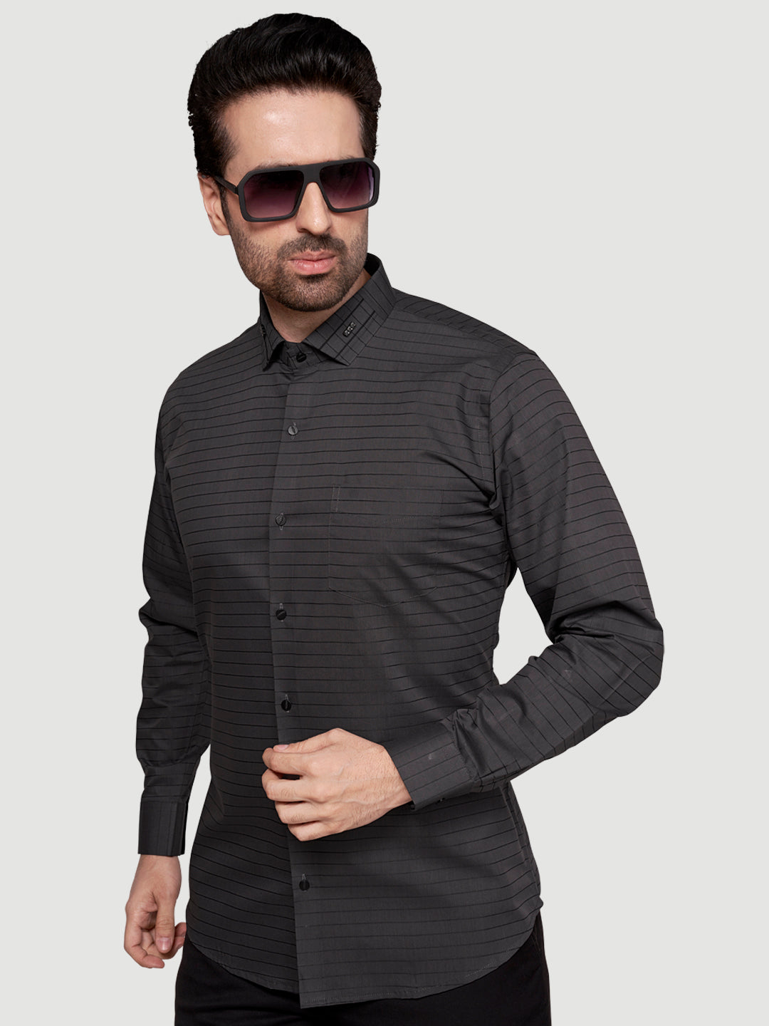 Black & White Men's Designer Weft Shirt with Collar Accessory Grey